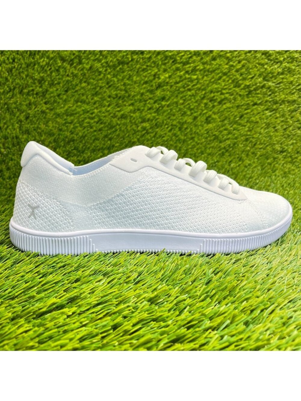 Flux Adapt Trainer White Mens Size 9.5 Womens Size 10.5 Athletic Knit Shoes